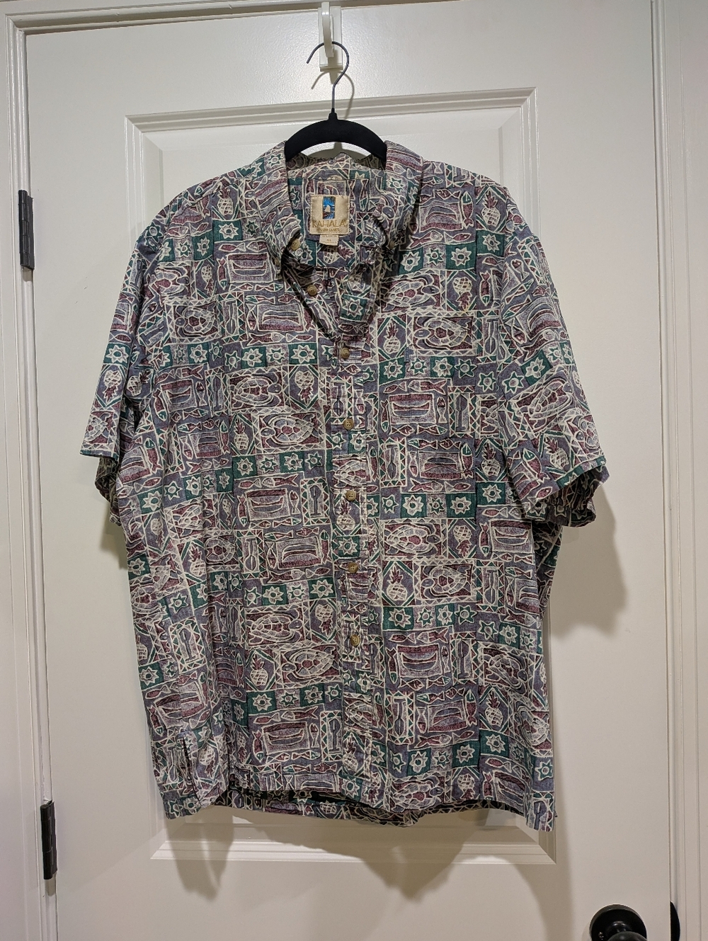 Vintage Made In Hawaii XL Aloha shirt